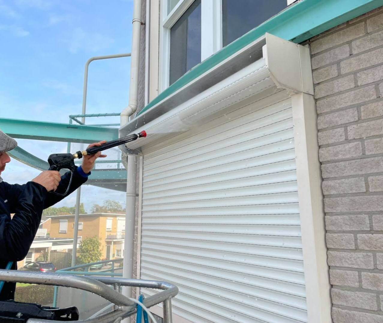 Rolluiken laten reinigen schoonmaakbedrijf